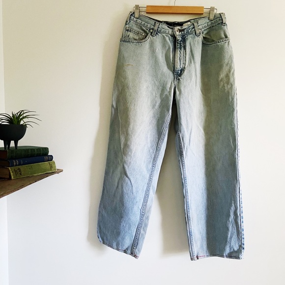 Unique Vintage Levi’s with Rainbow Stitching - Picture 7 of 9